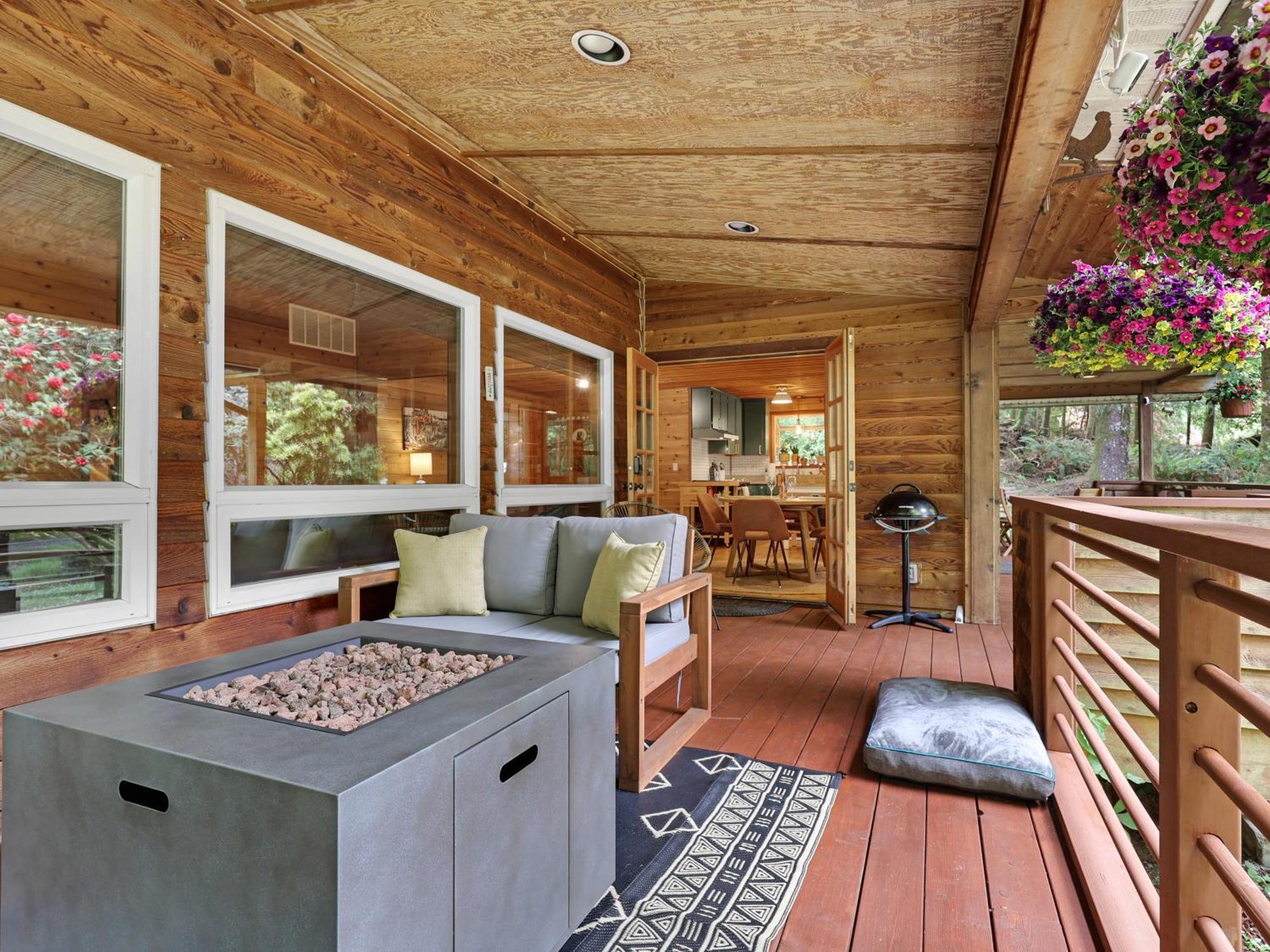 Woods Waves: Luxury Coast Cabin King Beds Pets Tillamook Eksteriør bilde