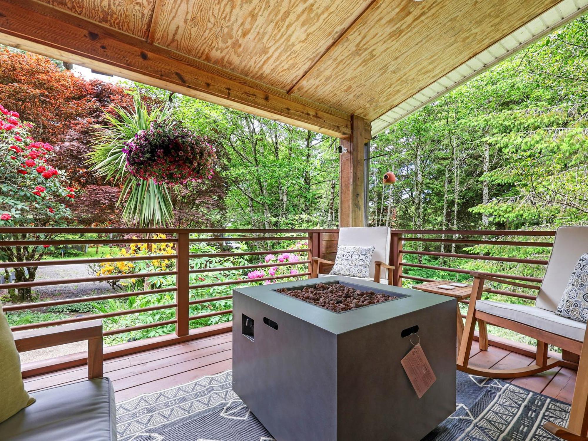 Woods Waves: Luxury Coast Cabin King Beds Pets Tillamook Eksteriør bilde